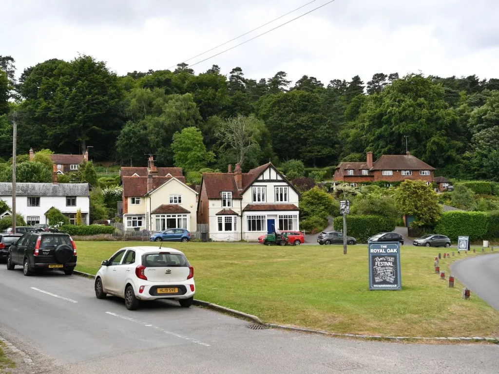 1_Holmbury-exterior cleaning services